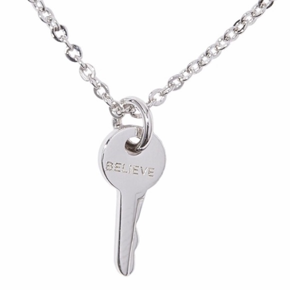NWT The Giving Keys Mini BELIEVE Key Necklace - Picture 1 of 5